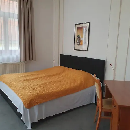 Konukevi U Tri Sedlaku 3*