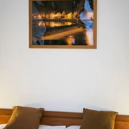 U Tří Sedláků 3*