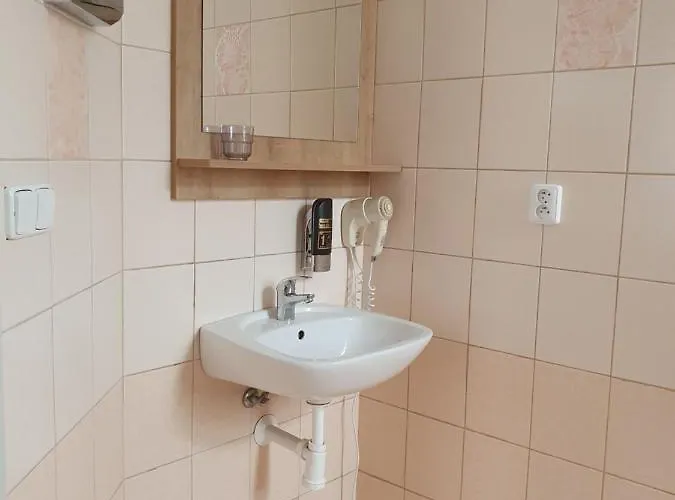 U Tri Sedlaku Τσέσκε Μπουντεγιόβιτσε