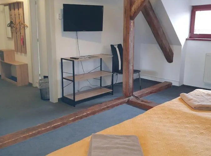 U Tri Sedlaku 게스트하우스 3*